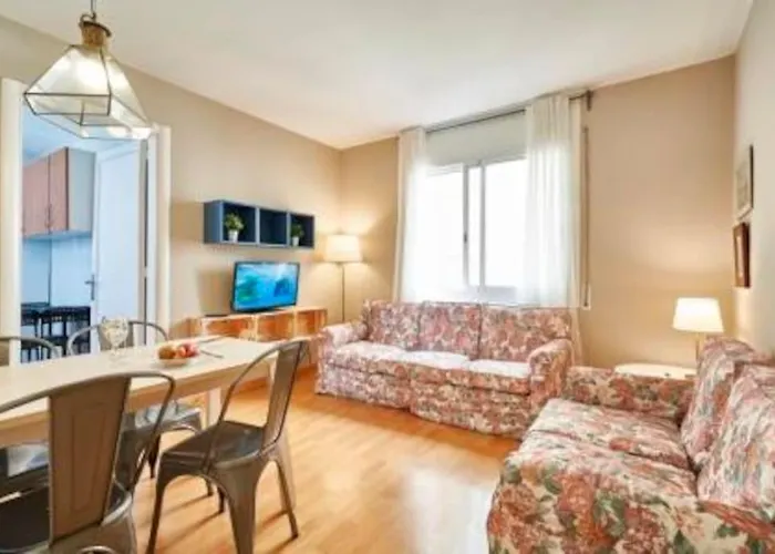 Bebarceloner Eixample Apartments - 4 Bedrooms