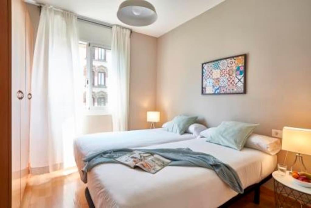 Appartement Bebarceloner Eixample - 4 Bedrooms Barcelone